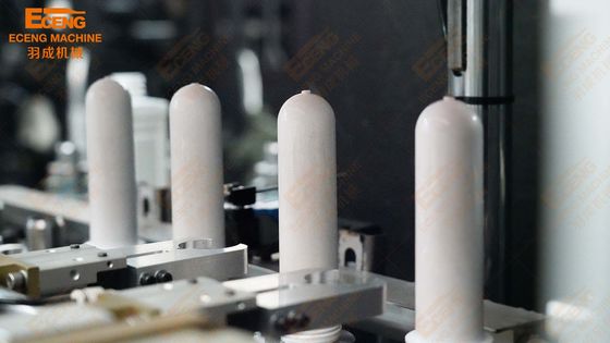 Macchina 3000bph dello stampaggio mediante soffiatura di allungamento dell'ANIMALE DOMESTICO di 2 cavità completamente automatica