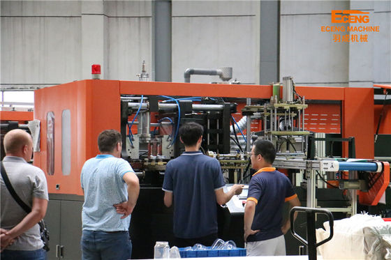 bottiglia di plastica di salto della macchina 3000BPH dell'ANIMALE DOMESTICO automatico 1500ml