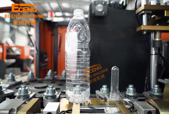 Cavità completamente automatica di salto di modellatura di plastica 2 di allungamento della bottiglia della macchina dell'ANIMALE DOMESTICO piccola