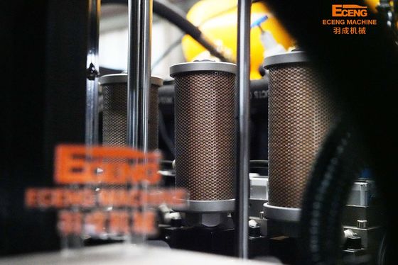 Attrezzatura completamente automatica di esempi del processo di soffiatura in forma ad alto rendimento