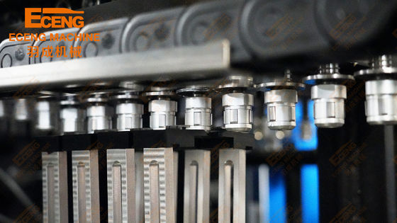 Automatico pieno di plastica di alta efficienza della macchina del processo di soffiatura in forma della bottiglia dell'animale domestico con la cavità 4