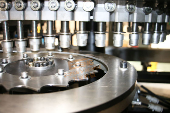 La macchina completamente elettrica Eceng K6 dello stampaggio mediante soffiatura di allungamento ha prodotto 12000BPH 2000 ml