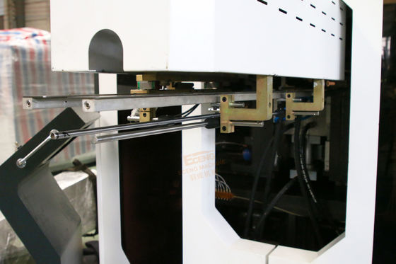 Prezzo della macchina per la fabbricazione di bottiglie di plastica a cavità completamente automatica