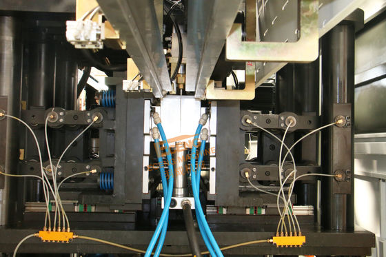 Prezzo della macchina per la fabbricazione di bottiglie di plastica a cavità completamente automatica