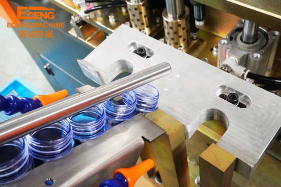 macchina di salto 3000BPH dell'ANIMALE DOMESTICO automatico di plastica della bottiglia 1500ml