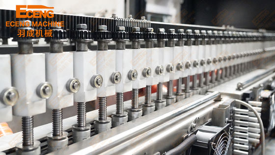 Bottiglia automatica piena 600ml dell'animale domestico della macchina 2L dello stampaggio mediante soffiatura di allungamento