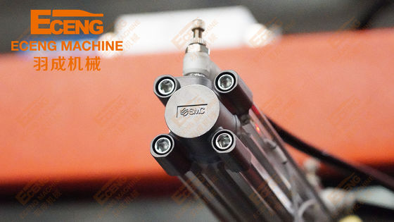 plastica di salto di Eceng Q3000 3000BPH 2000ml della macchina della bottiglia di acqua automatica 2cavity