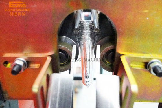 Macchina di salto Eceng Q4500 della bottiglia dell'animale domestico di 3 cavità completamente automatico