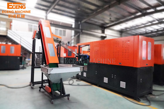 Macchina di stampaggio automatico a soffiatura di bottiglie in PET 3 Cavità 4500BPH 0,5L-2L