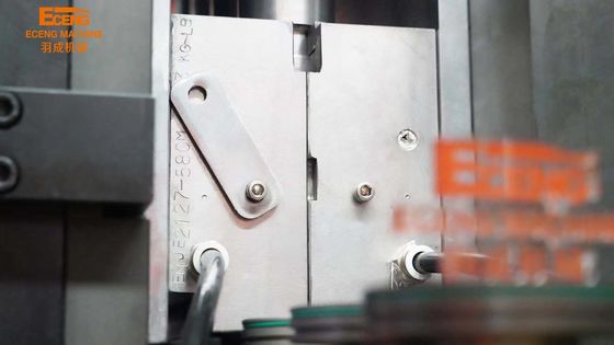 4 Macchine per soffiare barattoli a cavità