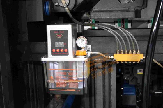 12 cavità Stretch Blow Molding Machine completamente automatica 26000 BPH