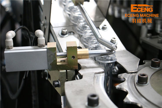 Macchina automatica dello stampaggio mediante soffiatura della cavità di iso 6 stampaggio mediante soffiatura di allungamento di 2 litri