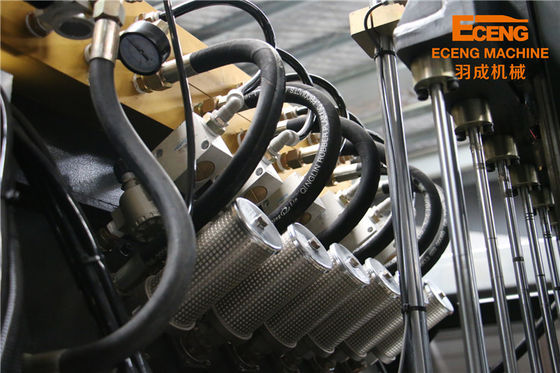 Macchina automatica 5.5*1.8*1.9m dello stampaggio mediante soffiatura della bottiglia di acqua minerale da 2 litri