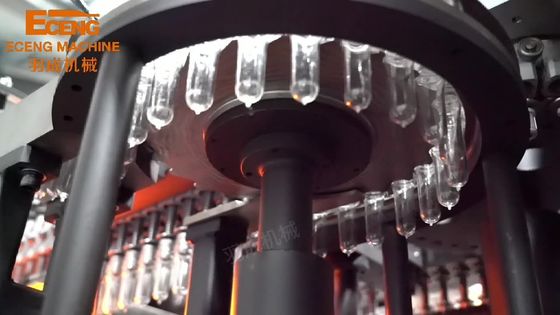 Stampaggio mediante soffiatura di salto 380V 50HZ della distesa della macchina della bottiglia di acqua ad alta velocità di Eceng