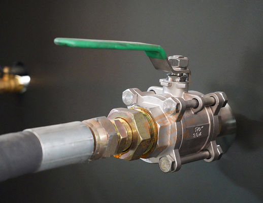 Bottiglia di acqua di plastica di Eceng che rende a macchina 6000bph stampaggio mediante soffiatura