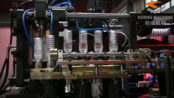 Macchina di salto 220V 50HZ della bottiglia dell'ANIMALE DOMESTICO del semilavorato dell'uscita 6000BPH