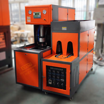 Macchina di salto 200ml 500ml della bottiglia automatica dei semi 16KW processo di soffiatura in forma da 1 litro